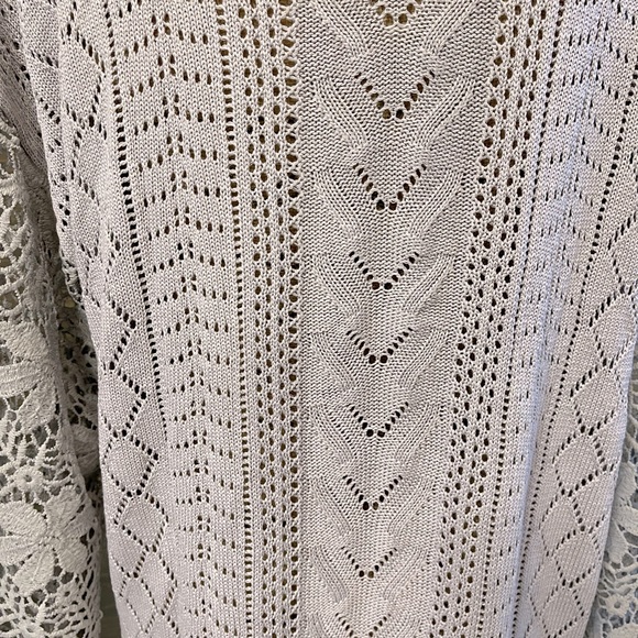 Women's Gray Bohemian Crochet Long Sleeve Light Sweater NWT - Picture 9 of 9
